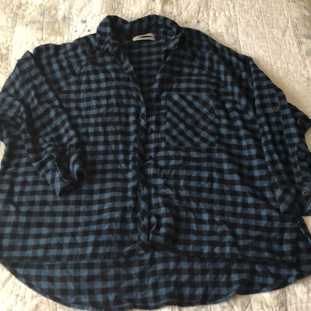 Women’s oversized flannel
